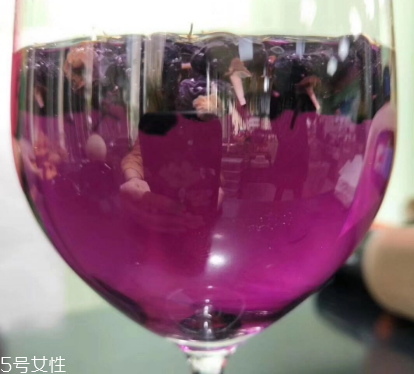 黑枸杞為什么是藍色？花青素的原因