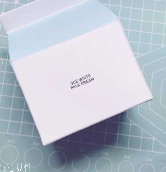 面霜和素顏霜可以同時(shí)用嗎？面霜用量不要太多