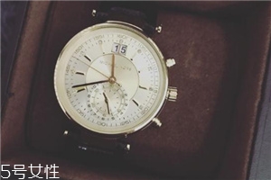 michael kors手表怎么調(diào)時(shí)間？mk手表這樣用