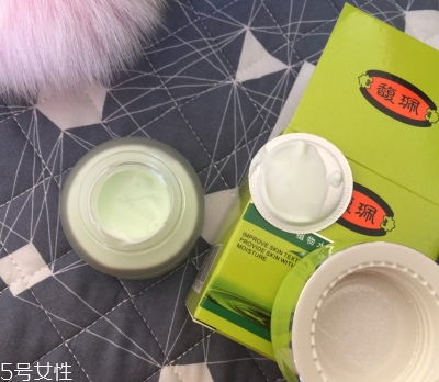 馥佩和馥珮哪個(gè)是假的？并非真假李逵