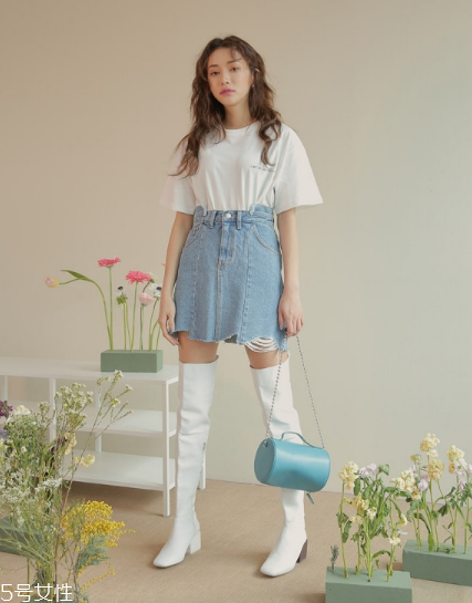 牛仔短裙搭配什么鞋？瞬間變身萌萌少女