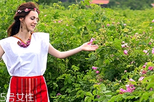 玫莉蔻是正規(guī)化妝品嗎？線上線下同時(shí)發(fā)力