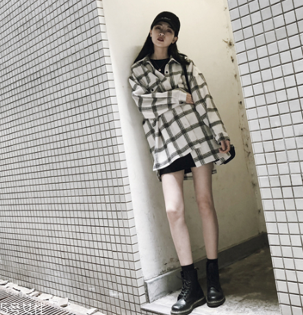 襯衫里面要穿衣服嗎？要看襯衫的面料顏色