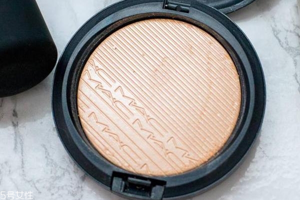 mac double gleam高光評測 光澤高級強(qiáng)勢推薦