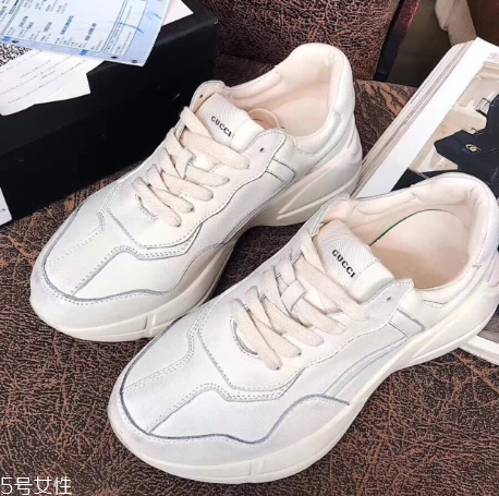 gucci老爹鞋有女款嗎？明星們?nèi)耸忠浑p