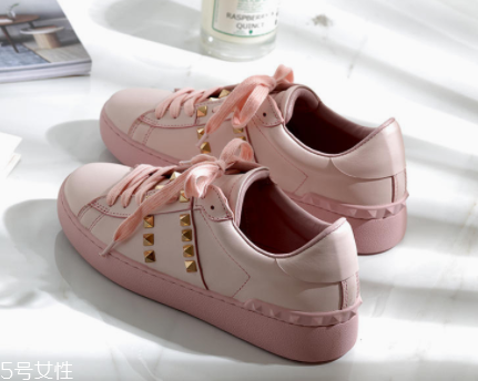 女式春夏運動鞋怎么挑？三種款式好搭又顯高