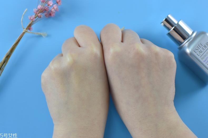 雅詩(shī)蘭黛線雕精華有用嗎？拯救表情紋