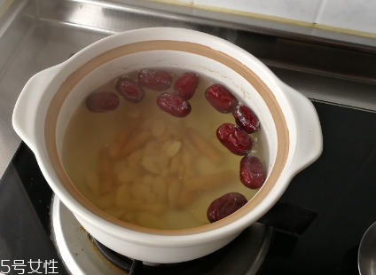 黃芪是大的好還是小的好？好壞跟大小無關(guān)