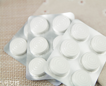 明治益生菌酸奶片好吃嗎？酸酸甜甜口感好