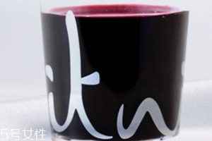 花青素可以美白嗎？女人就應(yīng)該吃點(diǎn)花青素