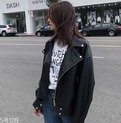 皮衣起褶子怎么辦？皮衣穿著要注意