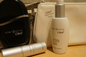 clarisonic opal科萊麗超聲波眼部導(dǎo)入儀怎么用？眼部小熨斗