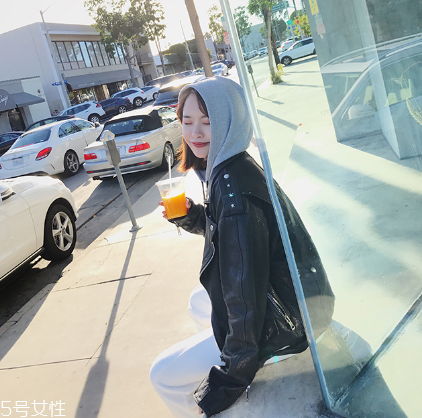 皮衣放久了掉皮怎么辦？皮衣掉皮輕松解決