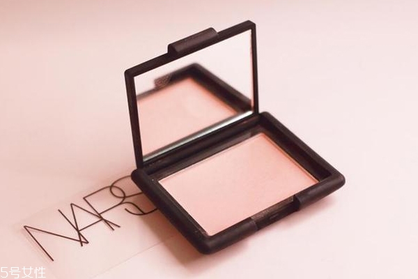 nars sex appeal腮紅干嗎？略飛粉不過可以接受