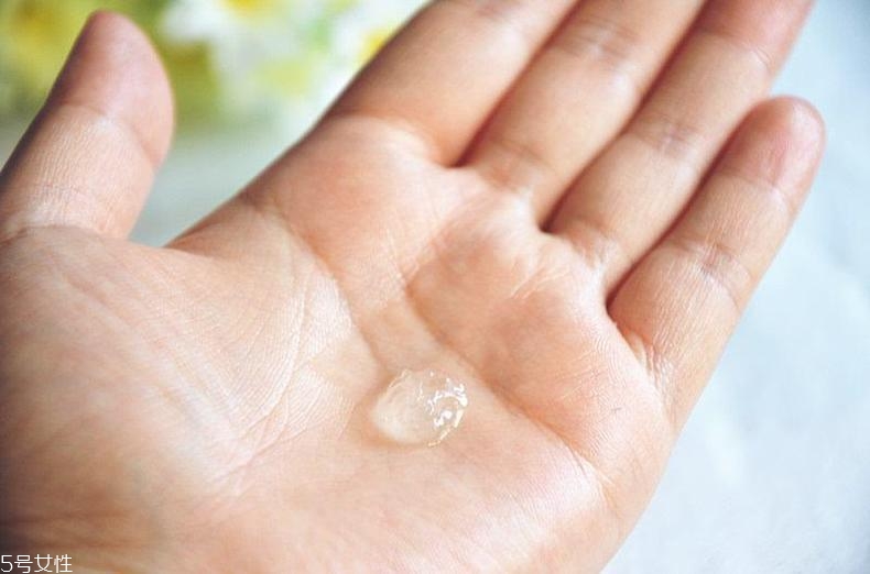 沒(méi)有卸妝油拿什么卸妝？含油物品能卸妝