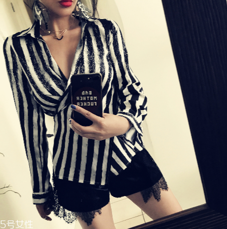 今年流行什么樣的白襯衫？襯衫也有新花樣