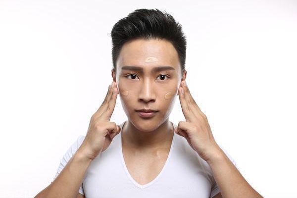 男生怎么化妝顯臉??？這4個(gè)地方化好秒帥