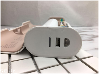 歐樂(lè)b電動(dòng)牙刷怎么樣？四個(gè)刷頭很好用