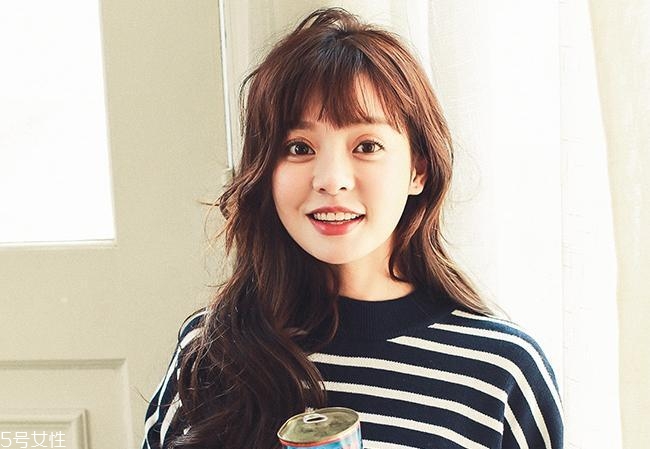 圓臉方臉適合什么扎發(fā)？2018流行少女扎發(fā)