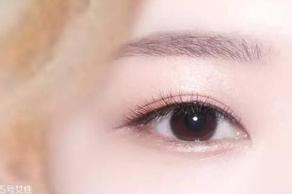 第一次用眼霜用什么好？眼部衰老從此不復(fù)存在