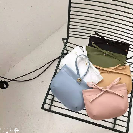 aiou是什么牌子？極簡風個性包袋