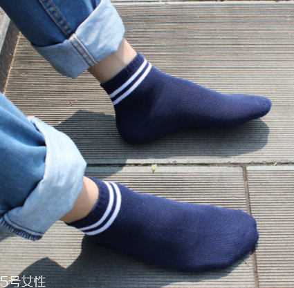 襪子能和衣服一起洗嗎？襪子最好單獨洗