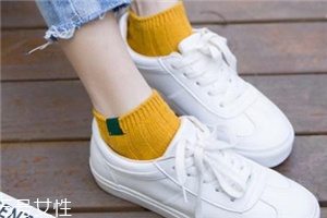 襪子能和衣服一起洗嗎？襪子最好單獨洗