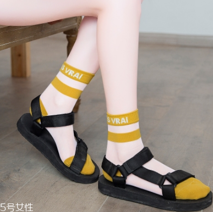 襪子發(fā)白怎么處理？這樣就能解決了
