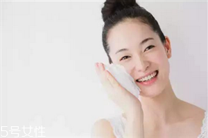 臉上有紅血絲用什么卸妝產品 溫和不刺激的卸妝產品推薦