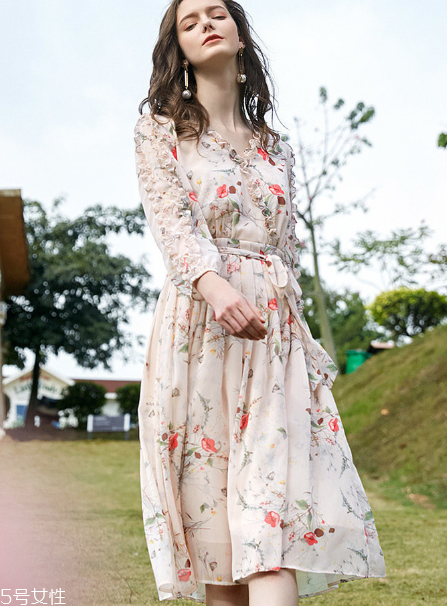 梨形身材穿什么衣服好看？這三款幫你找到自信