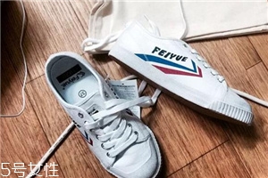 小白鞋買小了怎么辦？小白鞋太小這樣做