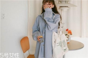 襯衫和t恤衫怎么搭配？襯衫和t恤衫搭配圖片