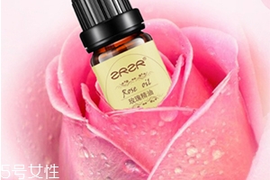 玫瑰精油可以抹頭發(fā)嗎？玫瑰精油怎么抹頭發(fā)