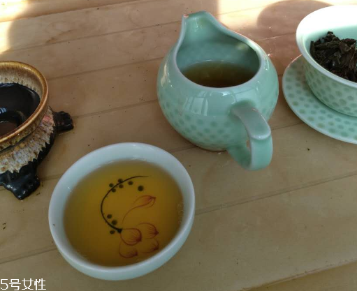 紅茶是酸性還是堿性？