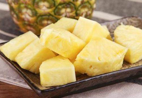 菠蘿里面發(fā)黑能吃嗎？切開菠蘿里面是黑色的怎么回事？