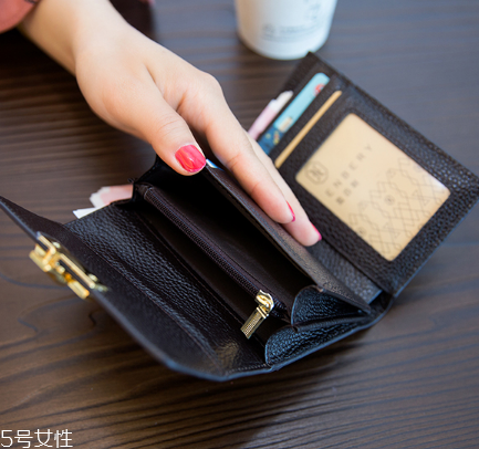 錢(qián)包可以扔嗎？扔錢(qián)包的講究