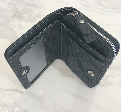 錢包軟皮好還是硬皮好？錢包皮質(zhì)軟硬對比