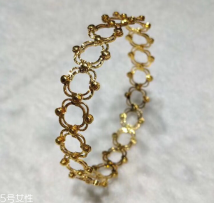 周大生伸縮戒指多少錢？周大生戒指變手鐲價(jià)格