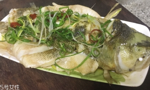 葡萄籽油可以炒菜嗎？葡萄籽油可以炒什么菜