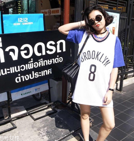 胸大的女生穿什么上衣？適合大胸女生的穿搭