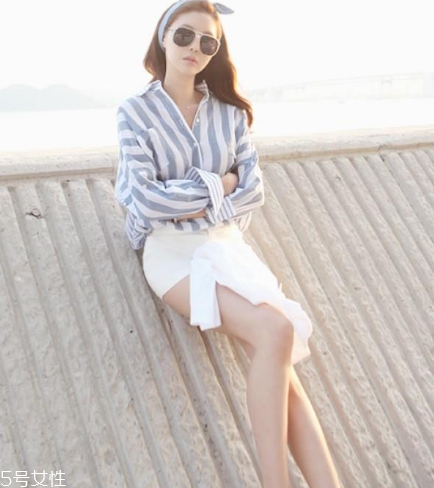 胸大的女生穿什么上衣？適合大胸女生的穿搭