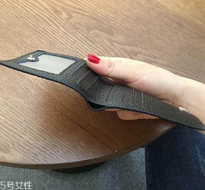 錢包開膠了用什么粘？錢包開膠解決方法