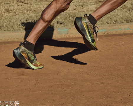 耐克3d打印跑步鞋怎么樣？nike zoom vaporfly elite flyprint評測