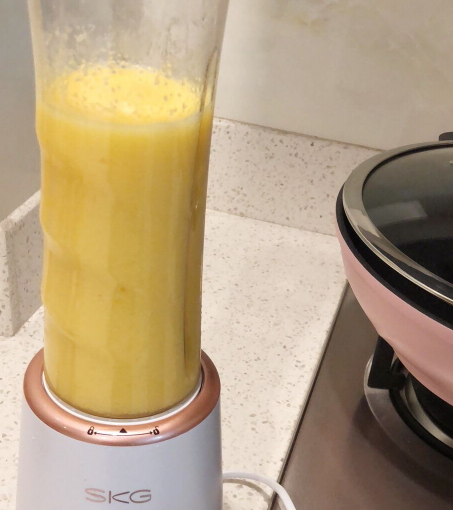 skg和小熊哪個(gè)品牌好？skg和小熊對(duì)比