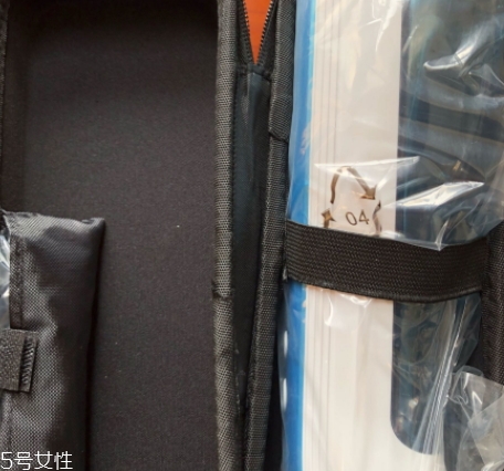 沖牙器和牙線哪個(gè)好？沖牙器和牙線的優(yōu)缺點(diǎn)