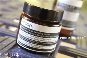 伊索無油精華和蜜柑水潤(rùn)乳好用嗎 伊索無油和蜜柑是絕配