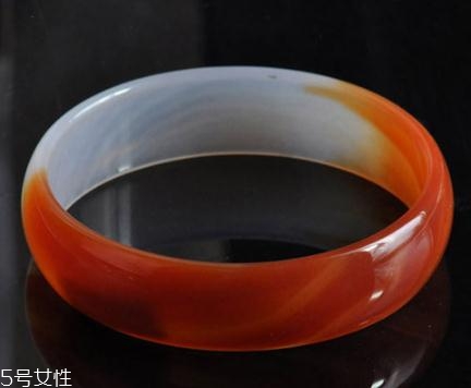 瑪瑙手鐲什么顏色好？瑪瑙手鐲顏色挑選方法