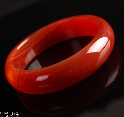 瑪瑙手鐲什么顏色好？瑪瑙手鐲顏色挑選方法