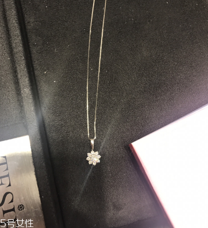 項鏈褪色怎么辦？項鏈退色處理方法
