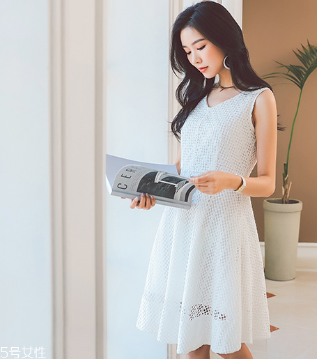 小個(gè)子女生穿什么裙子好看？小個(gè)子女生穿搭技巧